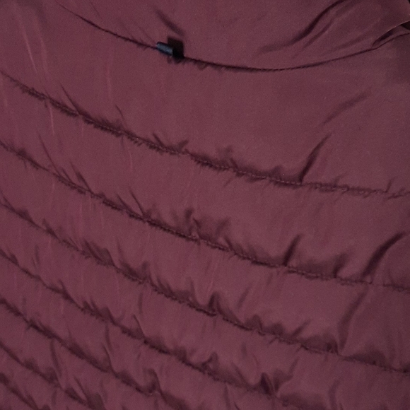 GAP Puffy Vest ๐ Grape Purple - Picture 6 of 7